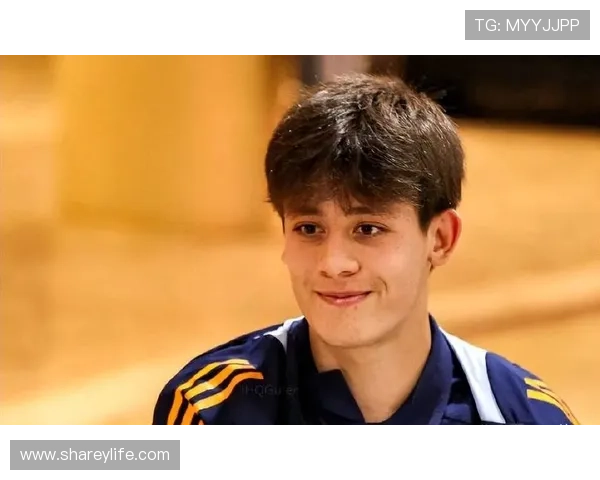 居莱尔持球自信从容攻防兼备展现全面实力荣膺全场最佳